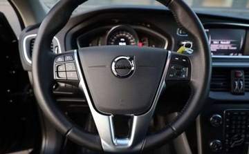 Volvo V40 II 2019 Volvo V40 Volvo V40 T2 Linje Svart 2.0 Benzyna 122KM, zdjęcie 8