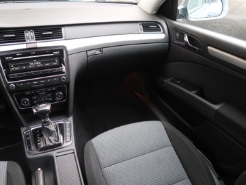 Skoda Superb II Sedan 1.8 TSI 160KM 2009 Skoda Superb 1.8 TSI, DSG, Klima, Klimatronic, zdjęcie 4