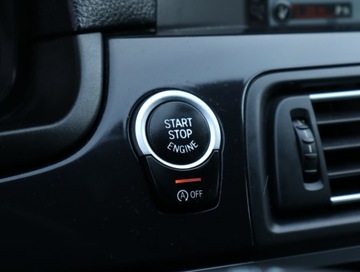 BMW Seria 5 F10-F11 Touring 520d 184KM 2012 BMW 5 520d, 181 KM, Automat, Skóra, Navi, Xenon, zdjęcie 23