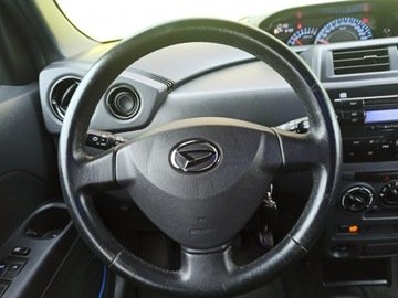 Daihatsu Materia 1.5 i 103KM 2009 Daihatsu Materia Prawie toyota :-), zdjęcie 13
