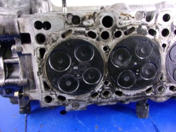 MAZDA 323 2.0DiTD RF4F 101КМ ГОЛОВКА RF3F2-2