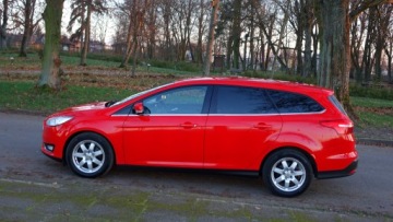 Ford Focus III Kombi Facelifting 2.0 TDCi 150KM 2016 .. Nawigacja .. Grzana Kierownica , Fotele i SZYBY .. Czujniki parkowania ., zdjęcie 5