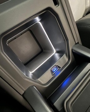 Land Rover Defender IV (L663) 2025 Land Rover Defender Defender MY26 3.0D I6 350 PS AWD Auto Trophy Edition D, zdjęcie 16