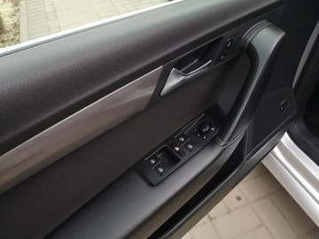 Volkswagen Passat B7 Variant 2.0 TDI CR DPF BlueMotion 140KM 2011 Volkswagen Passat 2.0 TDI 140KM Klimatronic, zdjęcie 10