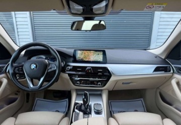 BMW Seria 5 G30-G31 2019 BMW Seria 5 BMW Seria 5 2.0 Hybryda Plug-in 184KM, zdjęcie 5