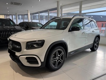 Mercedes GLB SUV 1.3 200 163KM 2025 MERCEDES-BENZ GLB 200 AMG Line Suv 1.3 163KM 2025, zdjęcie 1