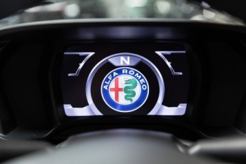 Alfa Romeo 4C Spider 1750TBi 240KM 2016 Alfa Romeo 4C SPIDER. Krajowa. 1 właściciel., zdjęcie 38