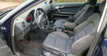 Audi A3 8P Hatchback 3d 2.0 FSI 150KM 2003 Audi A3 3-drzwiowe Audi A3 3-drzwiowe 2.0 FSI Attraction 2.0 Benzyna 150KM, zdjęcie 3