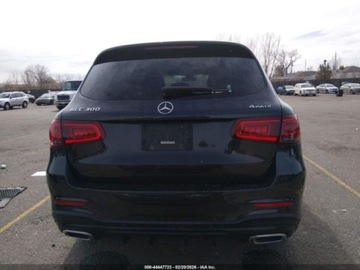 Mercedes GLC C253 2020 Mercedes-Benz GLC 300 4Matic 2020 2.0 Benzyna 255KM, zdjęcie 4