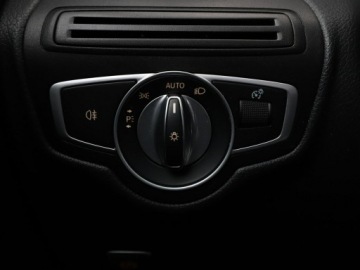 Mercedes GLC C253 SUV Facelifting 2.0 220d 194KM 2019 Mercedes GLC 220 FV23% 4x4 automat full LED navi, zdjęcie 34