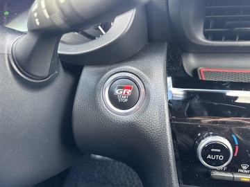 Toyota Yaris IV Hatchback 1.5 Hybrid Dynamic Force 116KM 2022 Toyota Yaris Cross Hybrid 1.5 GR Sport Toyota Yari, zdjęcie 18