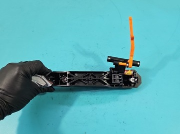 KLIKA ZADNÍ PRAVÁ VNĚJŠÍ SUZUKI SX4 S-CROSS 13-21