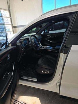 Aston Martin DBX 2021 Aston Martin DBX 2021. 4.0 Benzyna 542KM, zdjęcie 9