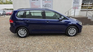 Volkswagen Touran III 1.6 TDI 110KM 2016 Volkswagen Touran 1,6 TDI 110 KM NAVI klimatronic OPLACONY 1.6 Diesel, zdjęcie 10