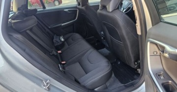 Volvo V60 I 2016 Volvo V60 2.0 Moc 240 KM benzyna - GAZ 2.0 Benzyna 240KM, zdjęcie 19