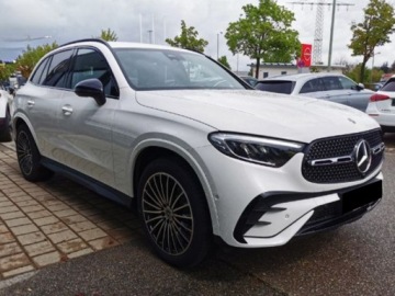 Mercedes GLC C254/X254 SUV 2.0 200d 163KM 2026 MERCEDES-BENZ GLC 200 d 4-Matic AMG Line 2.0 (163KM) 2026, zdjęcie 2