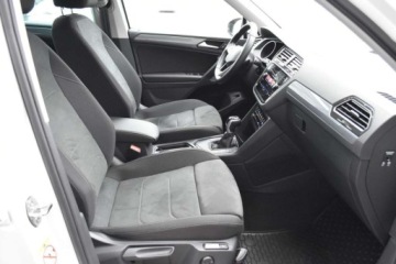 Volkswagen Tiguan II SUV Facelifting 1.5 TSI 150KM 2023 Volkswagen Tiguan SalonPL 150KM DSG LifeACCComfortPakiet ZimowyMasazKamera, zdjęcie 36