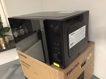 Toshiba MV-AM20T(BK) Микроволновая печь 800Вт 20л