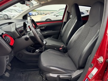 Toyota Aygo II Hatchback 3d Facelifting 1.0 VVT-i 72KM 2020 Toyota Aygo 1.0 VVT-i Selection X-cite II (2014-), zdjęcie 12