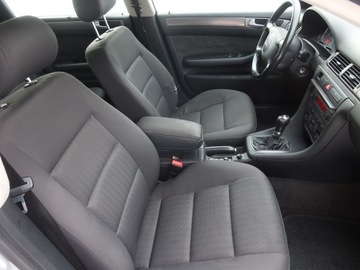 Audi A6 C5 Avant 1.9 TDI 130KM 2004 Audi A6 1.9 TDI, HAK, Klima, Klimatronic, zdjęcie 8