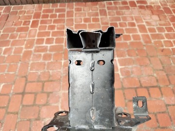 Усиливающая балка переднего бампера Renault Megane IV