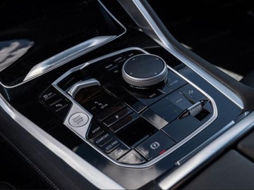 BMW X6 G06 SUV Facelifting 3.0 30d 298KM 2025 BMW X6 xDrive30d Sport Suv 3.0 (298KM) 2025, zdjęcie 11