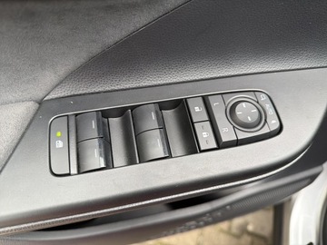 Toyota C-HR II SUV 1.8 Hybrid 140KM 2024 Toyota C-HR 1.8 Hybrid Executive 1.8 Hybrid Execut, zdjęcie 16