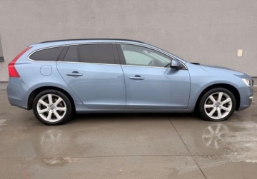 Volvo V60 I Kombi Facelifting 2.0 D4 DRIVE-E 190KM 2018 Volvo V60 salon PL FV VAT 23 bezwypadkowy roczna gwarancja hak, zdjęcie 8