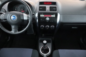 Fiat Sedici 1.9 Multijet 120KM 2007 Fiat Sedici 1.9 MultiJet, Salon Polska, 4X4, zdjęcie 11