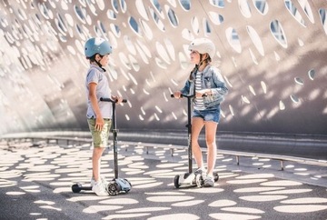 SCOOTANDRIDE HIGHWAYKICK 5 LED СКЛАДНОЙ САМОКАТ СО СВЕТЯЩИМИСЯ КОЛЕСАМИ 5+