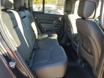 Land Rover Defender IV (L663) 2025 Land Rover Defender 110 X-Dynamic SE 2025 3.0l 3.0 Benzyna 395KM, zdjęcie 11