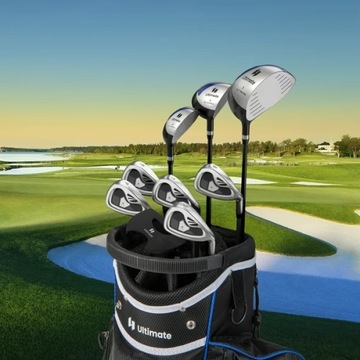 Набор из 9 клюшек для гольфа.