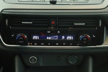 Nissan Qashqai III Crossover 1.3 DIG-T MHEV 158KM 2024 Nissan Qashqai 1.3 DIG-T MHEV, Salon Polska, zdjęcie 10