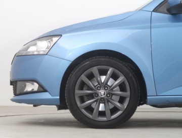 Skoda Fabia III Hatchback Facelifting 1.0 TSI 110KM 2019 Skoda Fabia 1.0 TSI, DSG, Klima, Klimatronic, zdjęcie 14