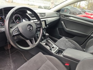 Skoda Superb III Liftback 2.0 TDI 150KM 2016 SKODA SUPERB III Kombi 2.0 TDI 150KM, Automat,SportLine, Podgrzewane fotele, zdjęcie 3