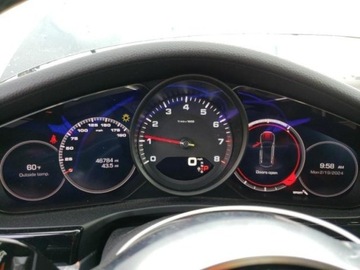 Porsche Panamera II Liftback 3.0 330KM 2018 Porsche Panamera 2018, 3.0L, od ubezpieczalni 3.0 Benzyna 330KM, zdjęcie 9