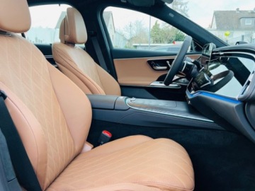 Mercedes Klasa E W214 Sedan 2.0 220d 197KM 2026 E Klasa 220 d 4-Matic AMG 2.0 (197KM) 2026, zdjęcie 3