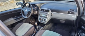 Fiat Punto Grande Punto Hatchback 5d 1.4 16V 95KM 2009 Fiat Grande Punto 1.4 benzyna 95 KM Klima bezwypadkowy oplacony 1.4 95KM, zdjęcie 15