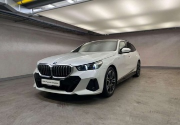 BMW Seria 5 G90-91 Touring 2.0 520d 197KM 2024 BMW Seria 5 520d M Pakiet, Gwarancja, Faktura, Bezwypadkowy 2.0 Diesel, zdjęcie 37