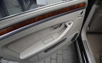 Audi A8 D3 Sedan 6.0 W12 450KM 2008 Audi A8 Audi A8 6.0 quattro Langversion 6.0 Benzyna 450KM, zdjęcie 30