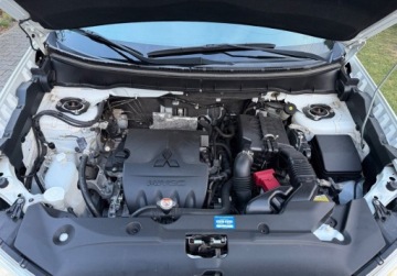 Mitsubishi ASX I SUV Facelifting 2016 1.6 117KM 2017 Mitsubishi ASX 1.6 117KM Xenon Key-less Kamera CLIMATRONIC Bezwypadkowy Se, zdjęcie 8