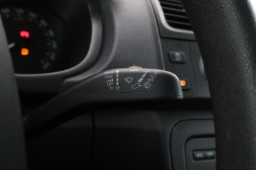 Skoda Fabia II Hatchback Facelifting 1.2 HTP 60KM 2011 Skoda Fabia 1.2, Klima, zdjęcie 16