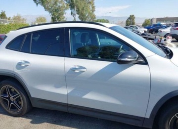 Mercedes GLA II 2022 Mercedes-Benz GLA 2022, 2.0L, 4x4, od ubezpieczalni, zdjęcie 3