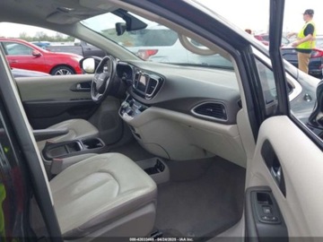 Chrysler Pacifica II 2019 Chrysler Pacifica Touring L 2019 3.6l 3.6 Benzyna 287KM, zdjęcie 10