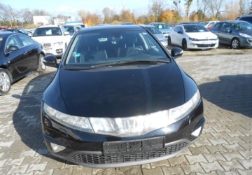 Honda Civic VIII Hatchback 3d 1.8 i-VTEC 140KM 2007 Honda Civic Honda Civic VIII 1.8 Benzyna 140 KM 1.8 Benzyna 140KM, zdjęcie 1