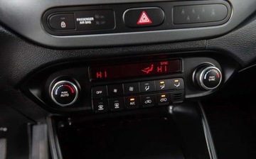 Kia Carens IV Minivan Facelifting 1.7 VGT CRDI 141KM 2018 Kia Carens 1.7d 141ps Ledy 7 Foteli Navi Klimatronik Kamera FULL 1.7 141KM, zdjęcie 24