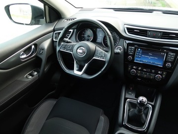 Nissan Qashqai II Crossover 1.2 DIG-T 115KM 2017 Nissan Qashqai 1.2 DIG-T, Salon Polska, zdjęcie 6