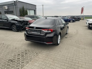 Toyota Corolla XII Sedan 1.8 Hybrid 122KM 2019 Toyota Corolla Hybryda Automat Podgrz Kamera, zdjęcie 3