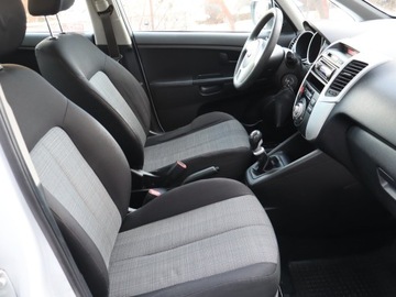 Kia Venga Mikrovan 1.4 DOHC CVVT 90KM 2011 Kia Venga 1.4 CVVT, Salon Polska, Serwis ASO, zdjęcie 8