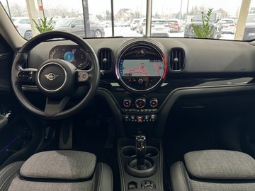 Mini Countryman F60 Crossover Facelifting 1.5  136KM 2023 MINI Countryman Cooper Classic / Panorama / Kamera, zdjęcie 13